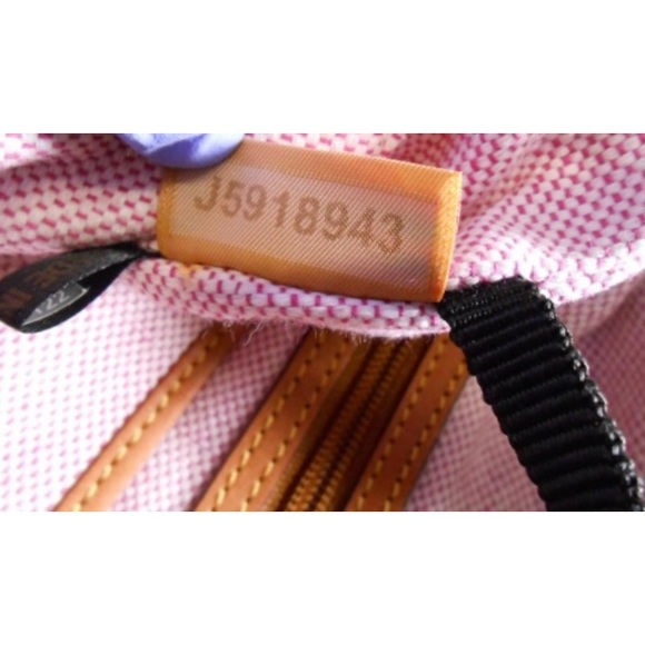 Dooney 🌵Cheery🌵green Pebble Alyssa Crossbody - Picture 7 of 10